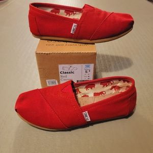 Toms